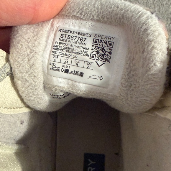 Sperry Women's Plaid Cream and Tan Boots - Picture 6 of 6